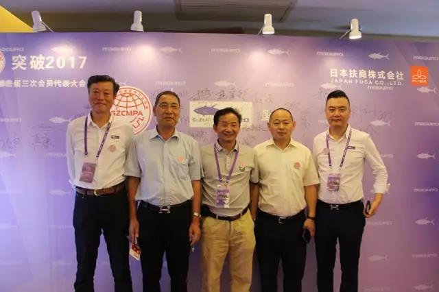 2017年7月6日广州工程机械配件行业协会第三届三次会员大会嘉宾留影签名