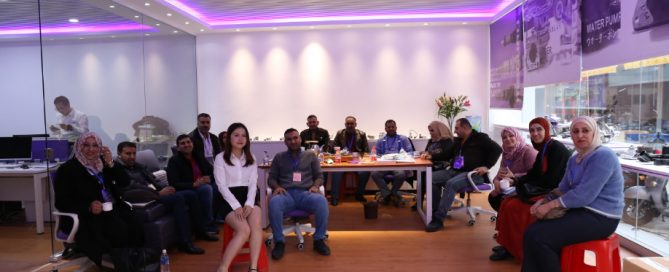 伊拉克重建公共财政及支出问责能力研修班：由财政部、总理办、内阁秘书处和石油部等政要莅临广州扶商缸套有限公司现场参观指导和考察。